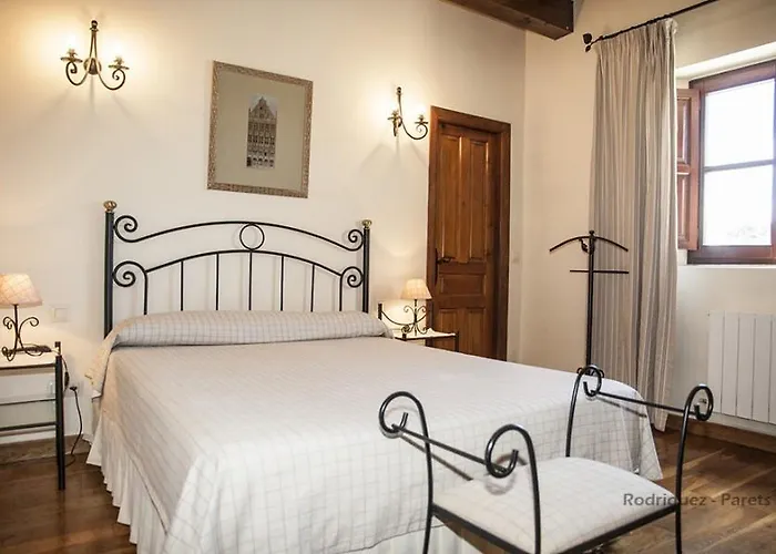 Costa Trasmiera * لانغري